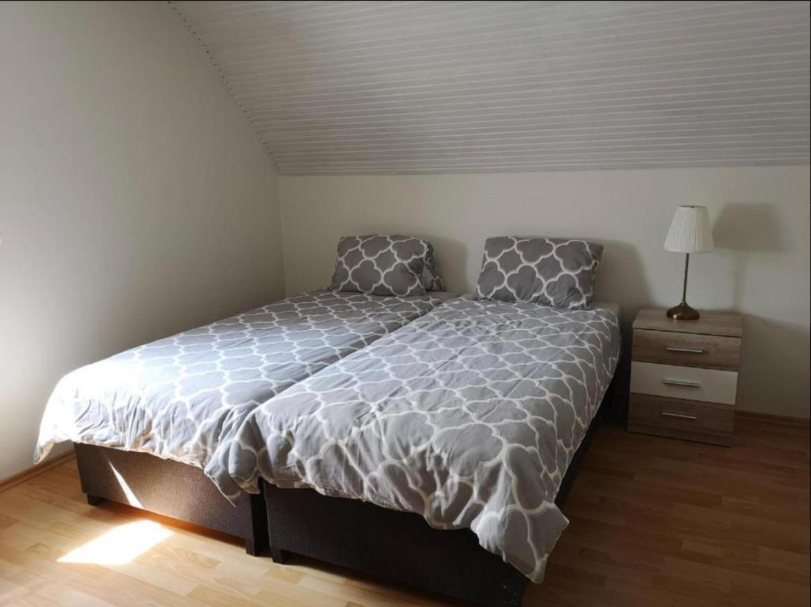 Quiet Room In Budapest Near Airport With Free Parking Extérieur photo